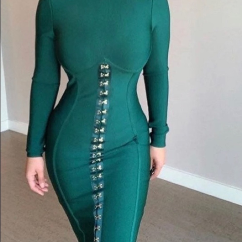 Green miss circle dress for sale. Only worn once.